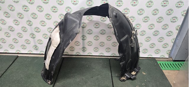 Підкрилок передній лівий 5387606270 TOYOTA