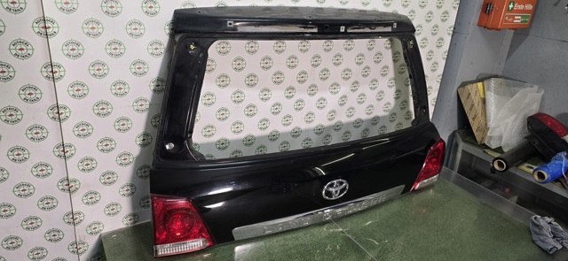 Двері багажника 6700560D10 TOYOTA