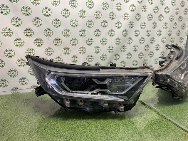 Фара передня права 8114542A32 TOYOTA