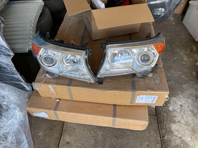 Фара основна права 8114560F30 TOYOTA