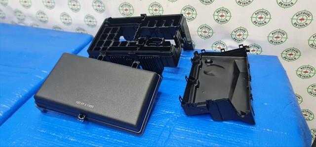 Корпус блоку запобіжників 8266360150 TOYOTA