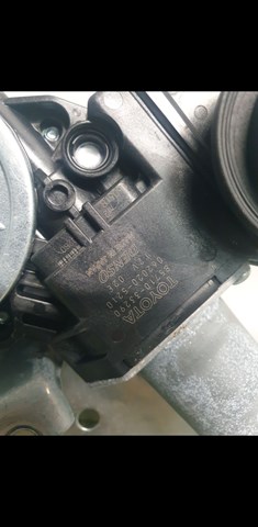 Привід ліфта задній 8571033290 TOYOTA