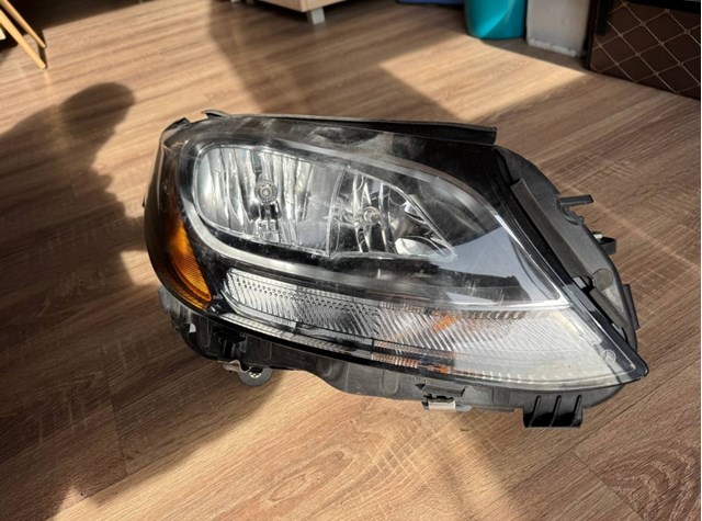 Фара передня права A2059067202 MERCEDES