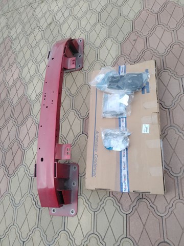 Балка бампера переднього LJ9Z17757A FORD