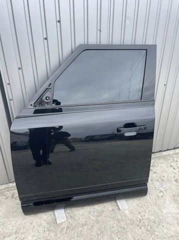 Дверка передня права LR131338 LAND ROVER