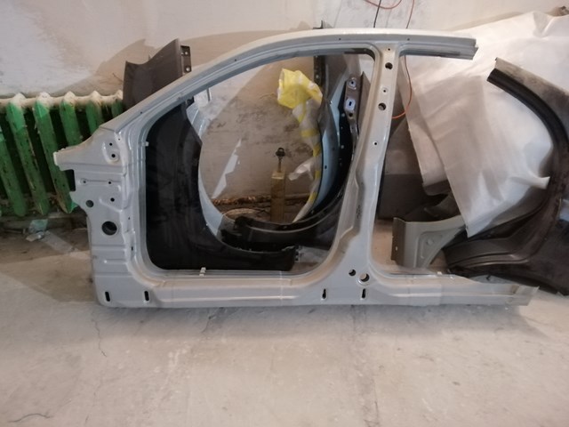 Стійка бічна 714012EB00 HYUNDAI