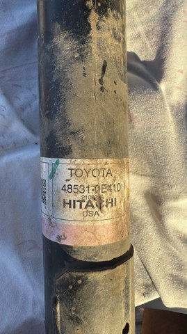 Задній амортизатор 485310E410 TOYOTA