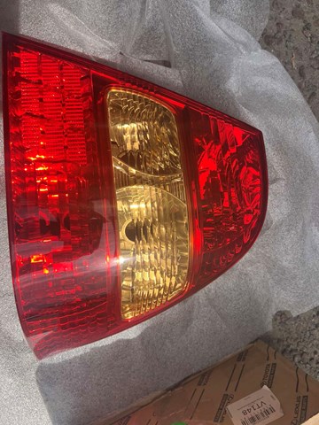 Ліхтар задній правий 8155102190 TOYOTA