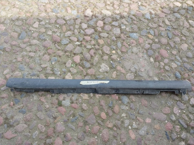 Накладка зовнішня (молдинг) порога, правий 7585105010 TOYOTA