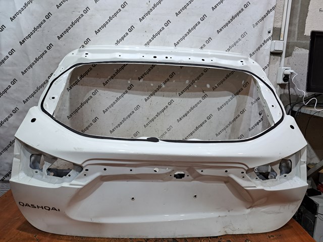 Задні двері багажника K01004EAAC NISSAN