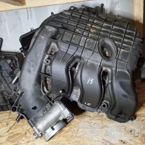 Колектор впускний верхній 05184693AE CHRYSLER