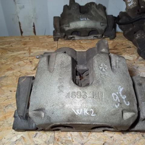 Супорт гальмівний, передній, лівий 68138843AA CHRYSLER