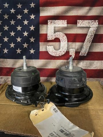 Права подушка мотора 68252522AA CHRYSLER