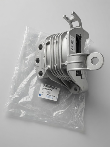 Права подушка двигуна 0684132 OPEL