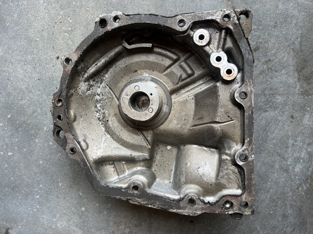 Кришка коробки передач 3510233030 TOYOTA