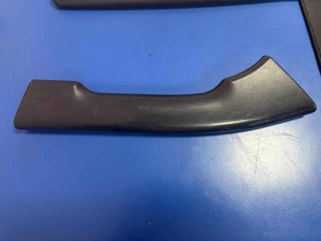 Ручка передньої двері внутрішня права 8200730608 RENAULT