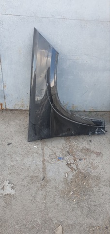 Переднє праве крило A1668802800 MERCEDES
