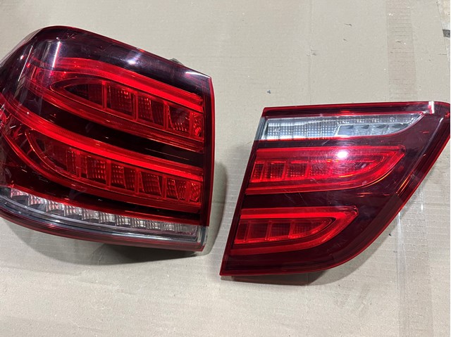 Стоп задній A1669066001 MERCEDES