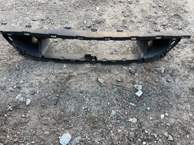 Кронштейн бампера переднього, центральний A2928851200 MERCEDES