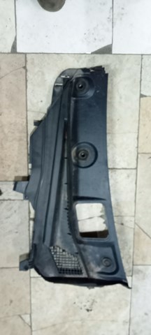 Водостік лобового скла, жабо A2978301600 MERCEDES