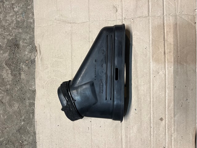 Повітроприймач A6420948797 MERCEDES