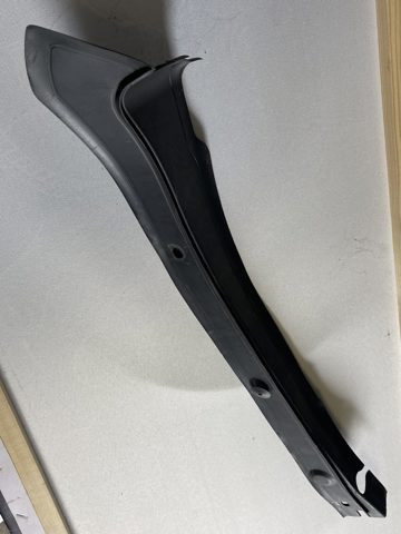 Ущільнювач арки крила 51767264274 BMW