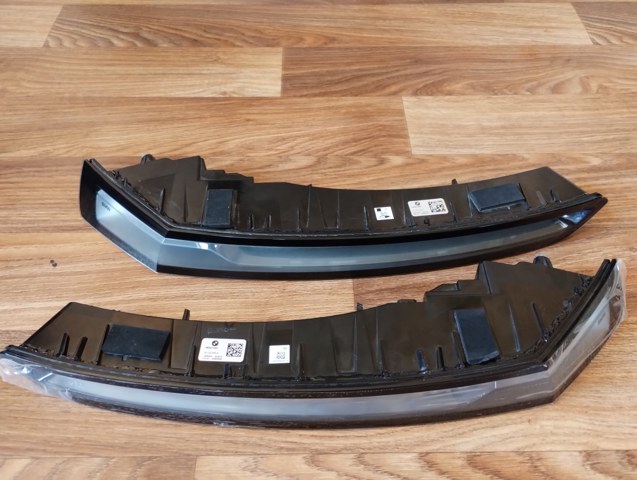 Фара задня права внутрішня 63215A81734 BMW