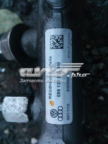 Розподільник палива (рампа), лівий 059130089AM VAG
