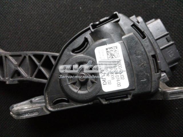 Підаль газу 1590065J02 SUZUKI