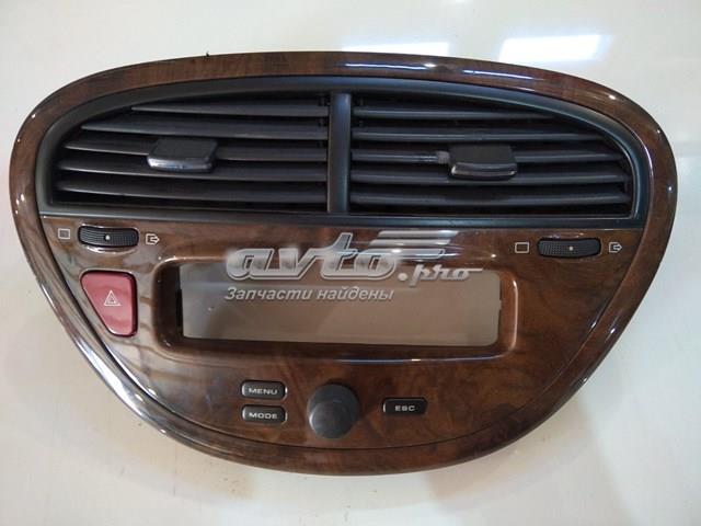 Решітка повітропровода 8265G0 PEUGEOT