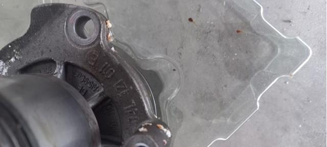 Насос охолоджуючої рідини 04L121011E VAG