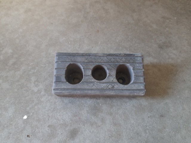 Подушка домкрата нижня, поддомкратники 100912400C Tesla Model