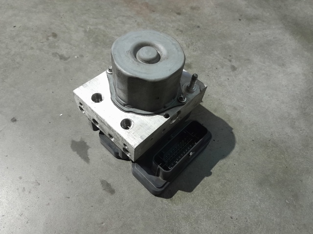 Гідроблок АБС 103779700D Tesla Model