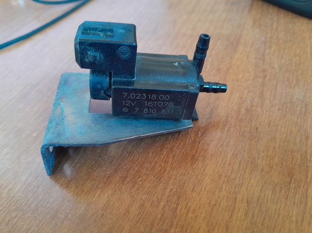 Клапан соленоїд регулювання заслонки EGR 11747810831 BMW