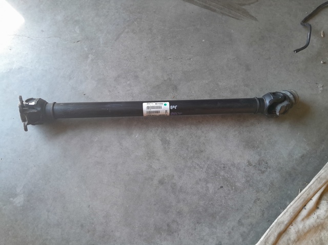 Кардан передній 26208611252 BMW