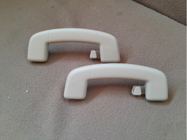 Поручні (тримачі) і гачок для одягу 2G0857643ZA2 VAG