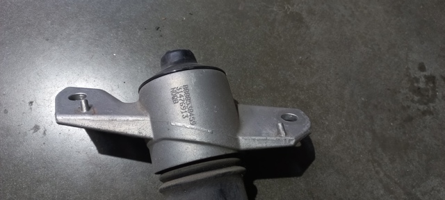 Опора пружини задньої лівої 31476913 VOLVO