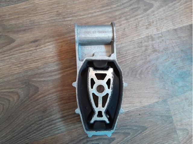 Опора двигуна задня 31686298 VOLVO