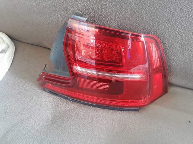 Ліхтар задній правий, зовнішній 31698715 VOLVO