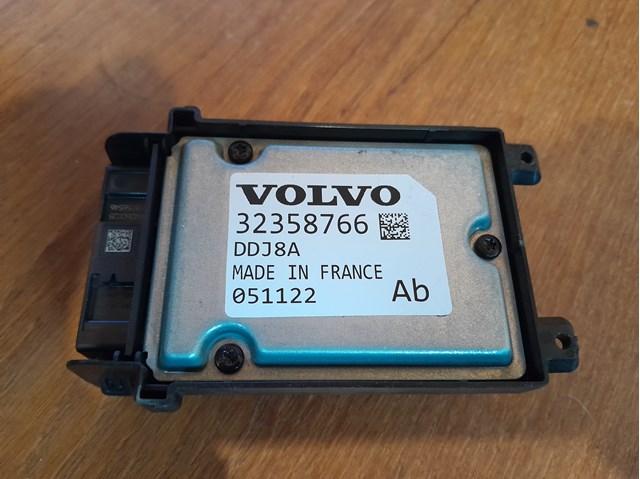 Блок керування системою контролю мертвих зон 32358766 VOLVO
