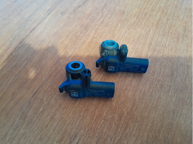 Датчик подушки безпеки 32381890 VOLVO