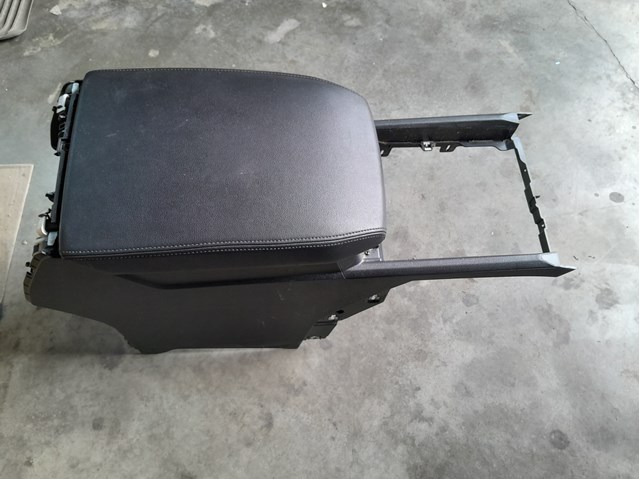 Центральна консоль торпеди 3CN863241HVPG VAG