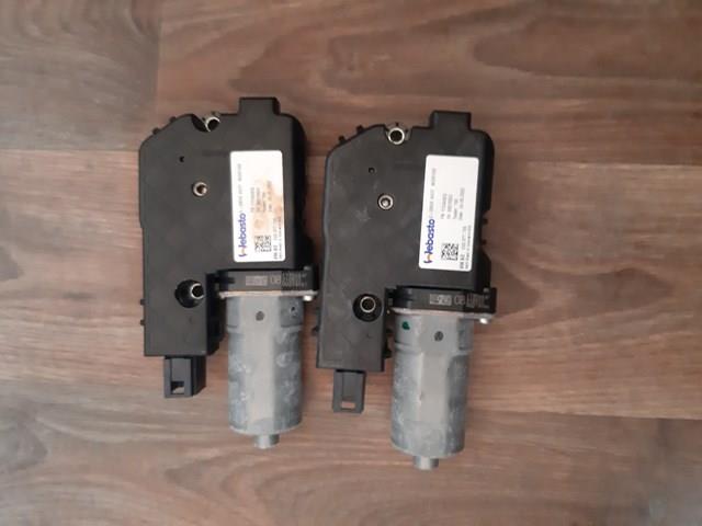 Мотор приводу люка 3G5877795 VAG