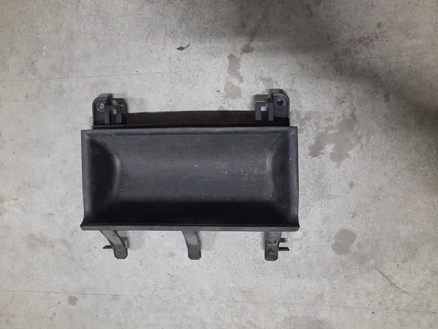 Скринька речової центральної консолі (підлокітника) 4L0863301 VAG