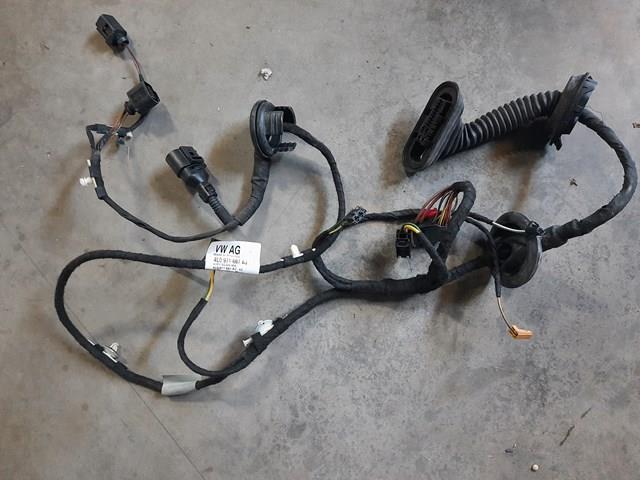 Електропроводка задніх дверей 4L0971687AJ VAG