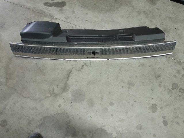 Облицювання задньої панелі багажника 4M0864483F4PK VAG
