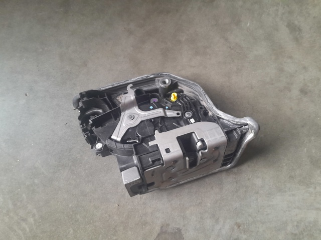 Замок задніх дверей, правих 51227477692 BMW