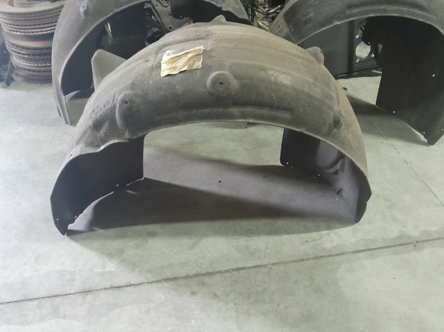Підкрилок заднього крила, правий 51717351456 BMW