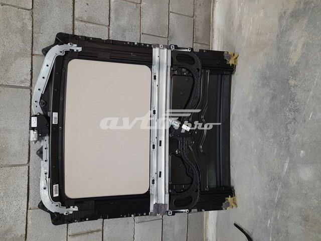 Деталі люків облицювання кузова 54107382982 BMW
