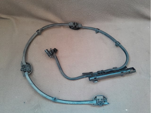 Сопло склоомивача вітрового скла 61667388756 BMW